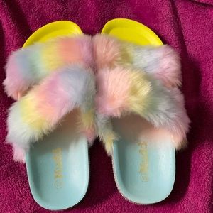 Mudd Womens Lauren Fur Footbed Sandal